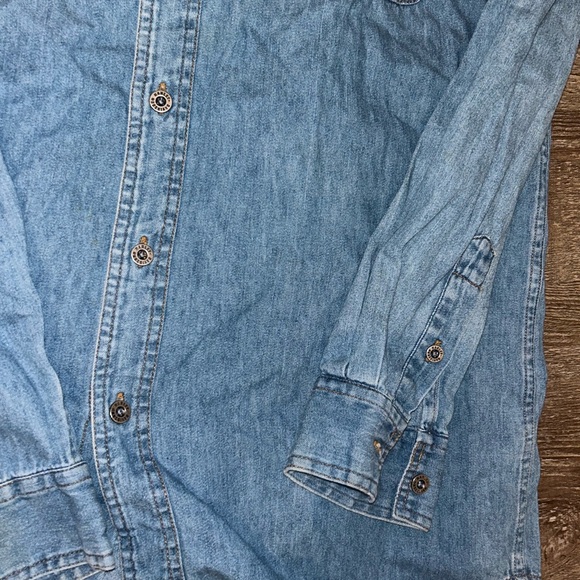 Harley Davidson Button down - Picture 5 of 5